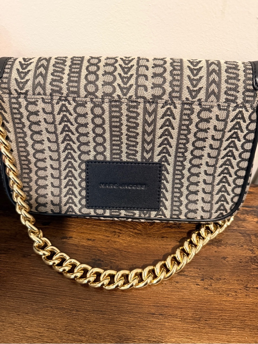 Marc Jacobs Woven Pattern Crossbody Bag in Black and Gray - Picture 3 of 4